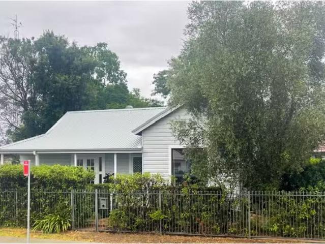 Charming 20 Ferguson Street, Cessnock House for rent Listed b.