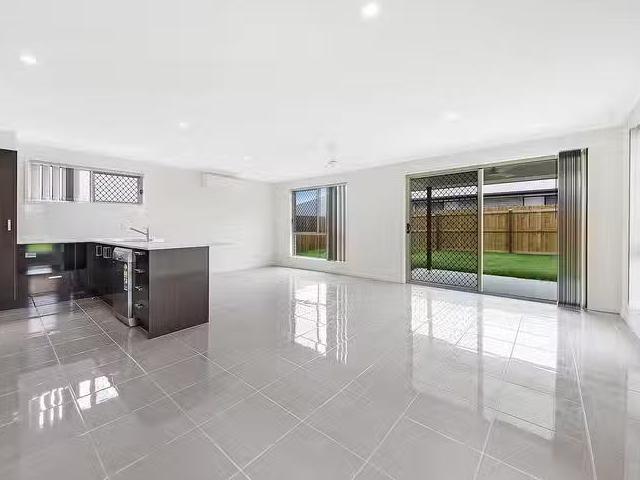 Rental! 20 Hammersmith Crescent, Doolandella, QLD 4077