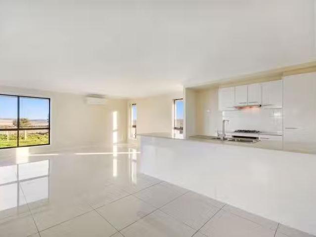 Rental! 20 Kensei Street, Wyreema, QLD 4352