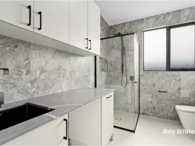 Unique 20a Carnamah Road, AUSTRAL House for rent Listed by Ma.