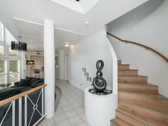 For Rent! 2/104 Labouchere Road, South Perth, WA 6151