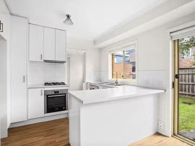 For Rent! 2/10 Lantana Street, Clayton, VIC 3168