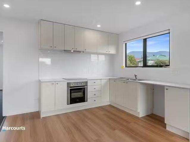For Rent! 2/118 Howard Road, Goodwood, TAS 7010