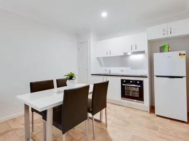 Charming 2/11 Maurice Avenue, Salisbury, QLD 4107