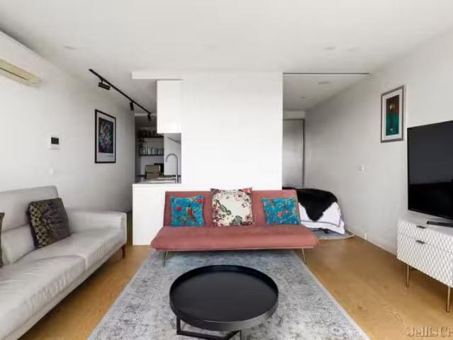 Nice 212/6 8 Gamble Street, Brunswick East VIC 3057