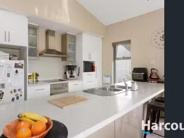Charming 2/129 Shearwater Boulevard, SHEARWATER, TAS 7307 Ho.