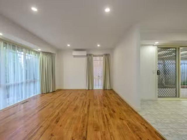 Deal! 2/13 Woodvale Road, Boronia VIC 3155 Unit For Lease