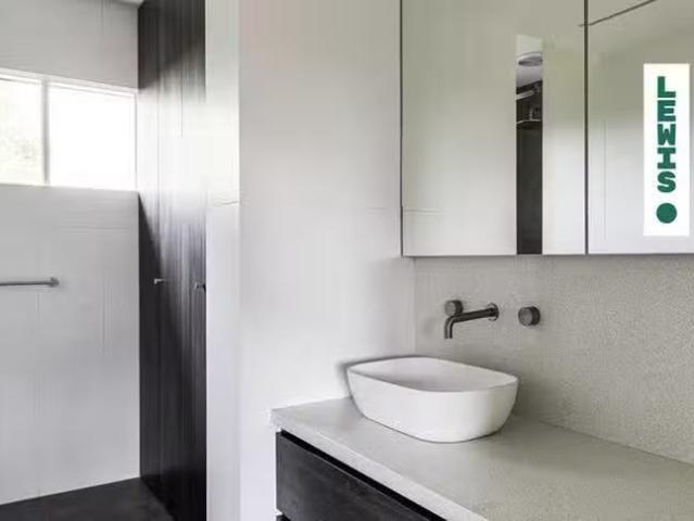 Just in! 2/145 Cape Street, Heidelberg, VIC 3084
