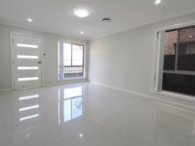 Charming 21/5 Rafter Parade, Ropes Crossing, NSW 2760