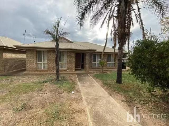 Cozy 2/164 Ral Ral Avenue, Renmark, SA 5341