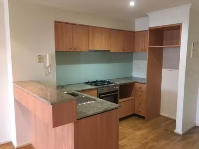 Rental! 2/16 Wests Road, Maribyrnong VIC 3032