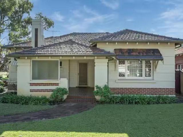 Unique 218 Sixth Avenue, Inglewood, WA 6052