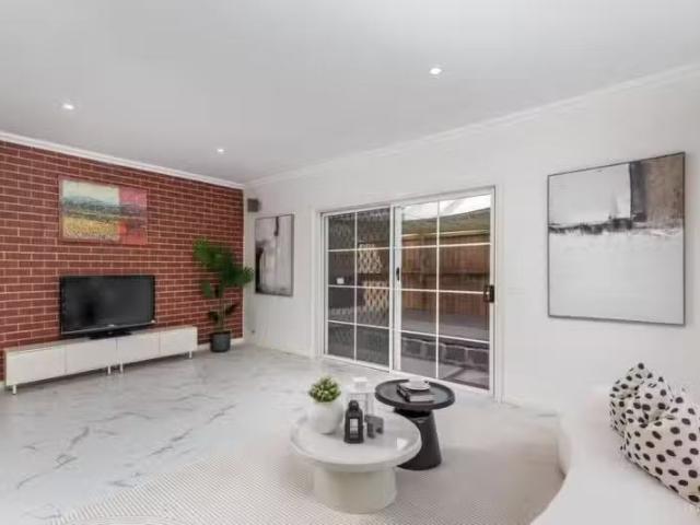 Nice 219 Francis Street, Yarraville VIC 3013 House Auction