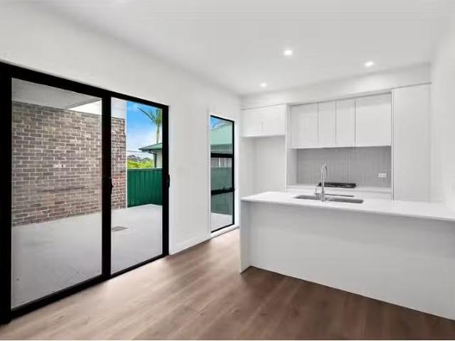 Just in! 2/19 King Street, Warilla Townhouse for rent Listed.