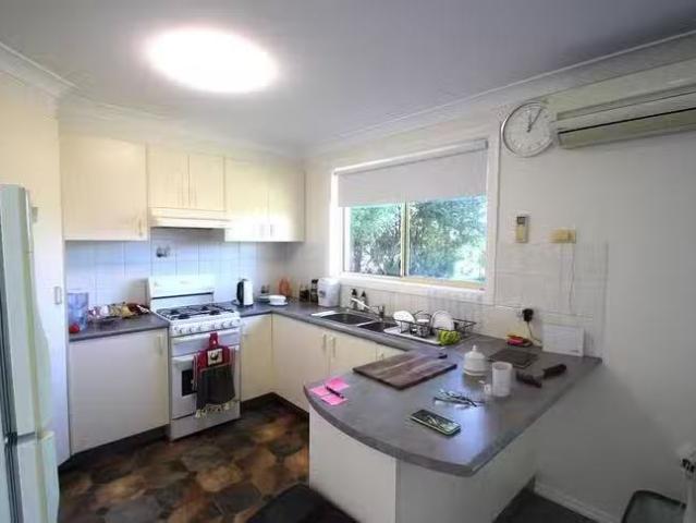 For Rent! 2/1 Bowyer Place, Orange, NSW 2800