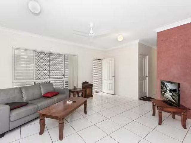 Nice 21 College Lane, Douglas, QLD 4814