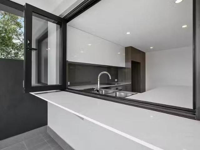 For Rent! 2/1 Davenport Road, Booragoon, WA 6154