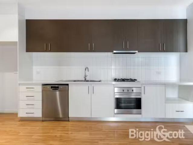 Cheap 21 Raven Lane, Maribyrnong VIC 3032