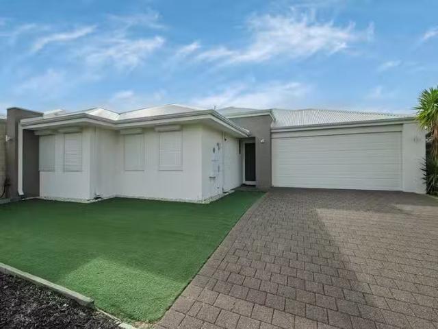 Unique 21 Rutherford Entrance, Success, WA 6164