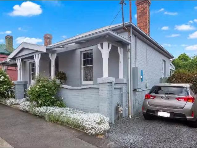 Cozy 21 Smith Street, NORTH HOBART House for rent Listed by J.