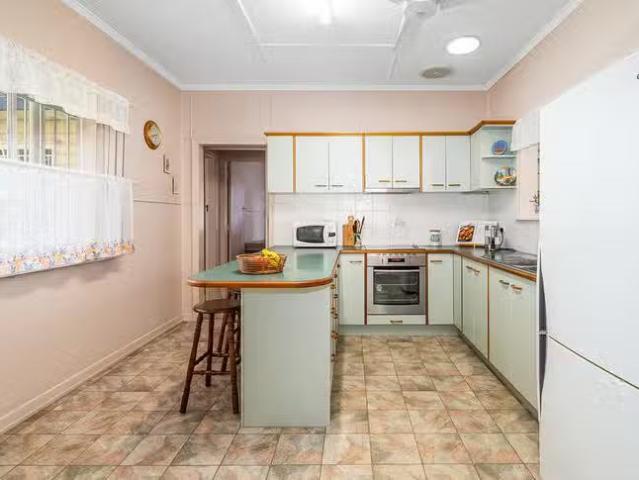 Unique 21 St Achs Street, Nudgee, QLD 4014