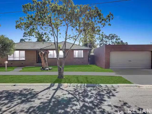 For Rent! 21 Sunrise Place, Wyndham Vale, VIC 3024