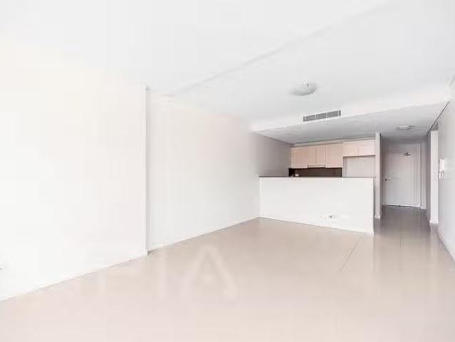 Charming 2202/39 Rhodes Street, Hillsdale, NSW 2036