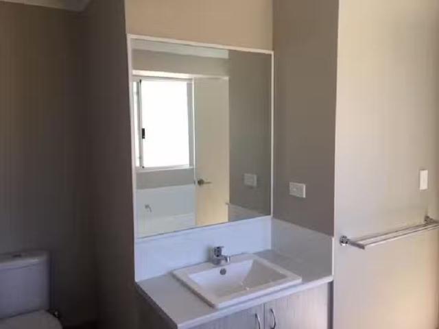 For Rent! 2/21A Elizabeth Street, Mandurah, WA 6210