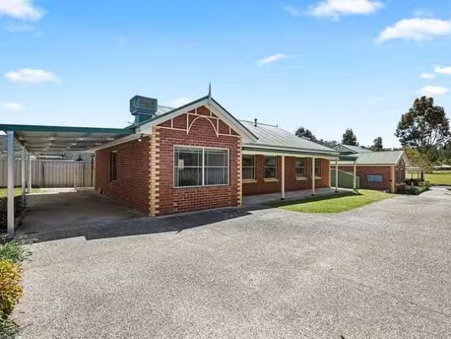 Cheap 2/23 Crawshaw Crescent, Glenroy, NSW 2640