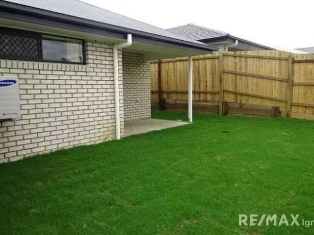 Nice 2/24 Fantail Avenue, Redbank Plains, QLD 4301