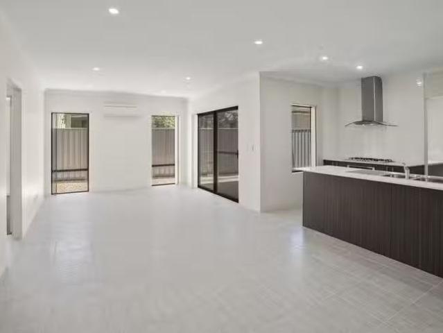 Deal! 2/264 Bussell Highway, West Busselton, WA 6280