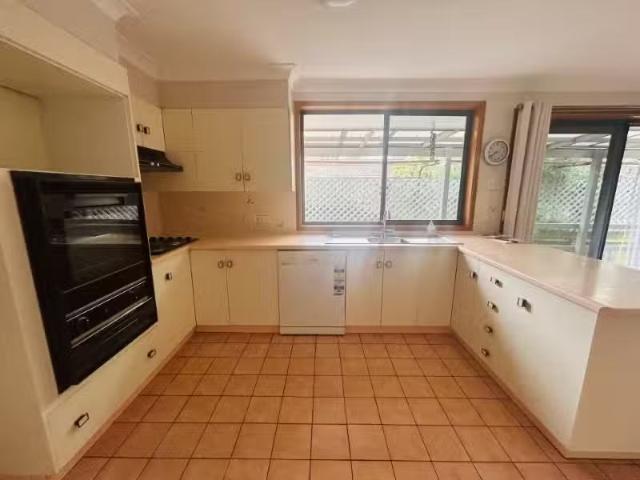 Nice 226 Markham Street, ARMIDALE House for rent Listed by Pr.