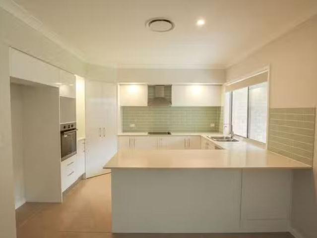 Unique 2/28 Dundee Avenue, Wollongbar, NSW 2477