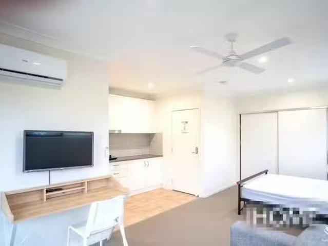 Deal! 228 Mains Road, Sunnybank, QLD 4109