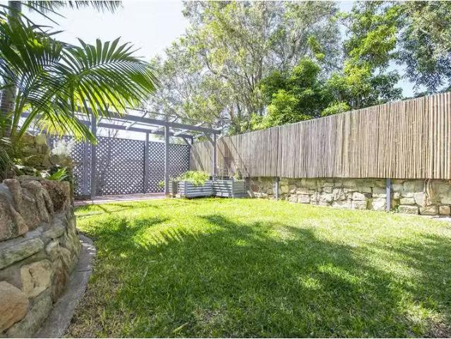 Charming 22 Tyrrell Street, The Hill Apartment for rent Liste.