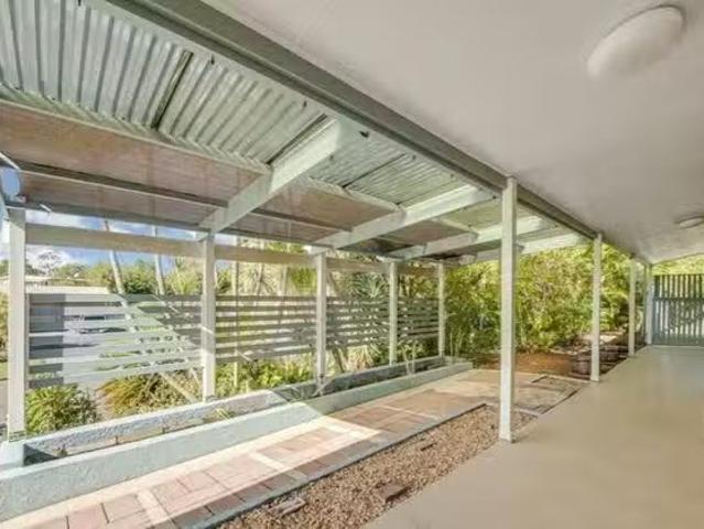 Just in! 22 Carinya Drive, Clinton, QLD 4680