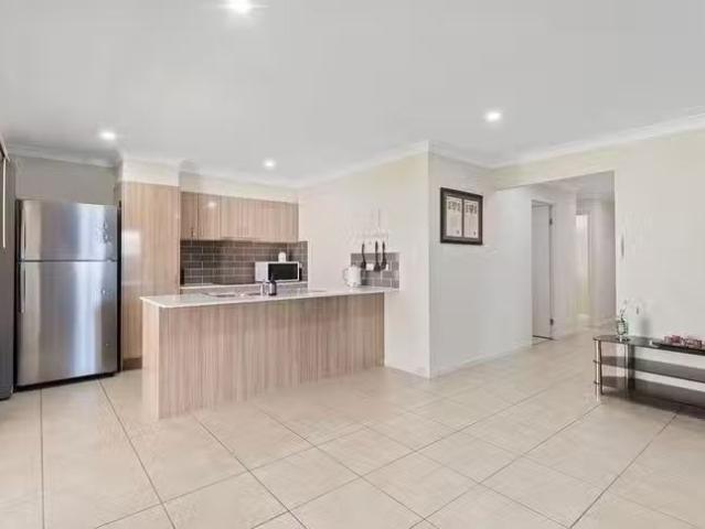 Rental! 22 Clermont Street, Holmview, QLD 4207
