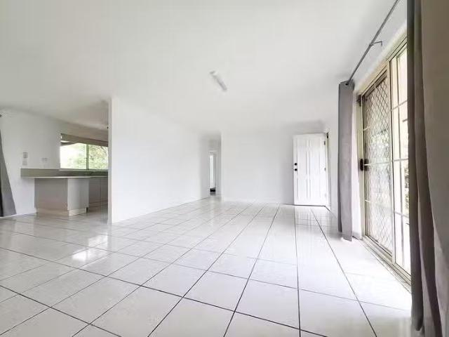 Cozy 22 Dombeyah Street, Crestmead, QLD 4132