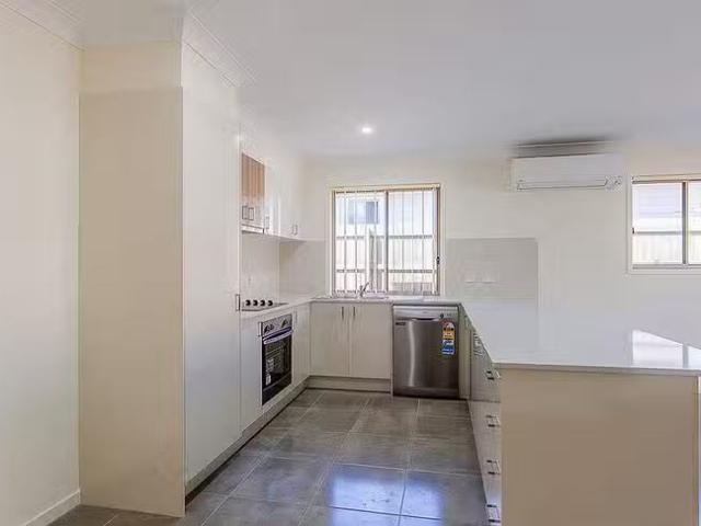 Nice 22 Dysart Drive, Holmview, QLD 4207