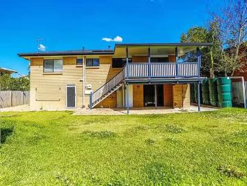 Deal! 22 Miandetta Street, Mansfield, QLD 4122