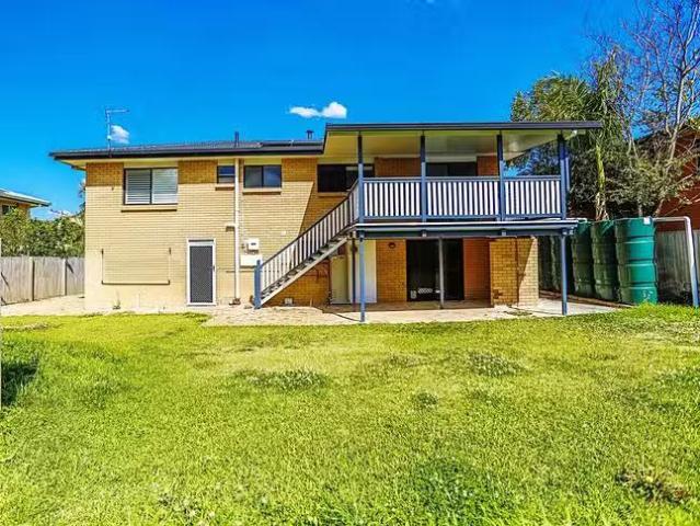 Just in! 22 Miandetta Street, Mansfield, QLD 4122