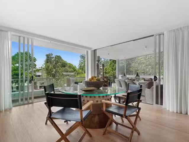 Unique 2/2 Petrel Avenue, Mermaid Beach, QLD 4218