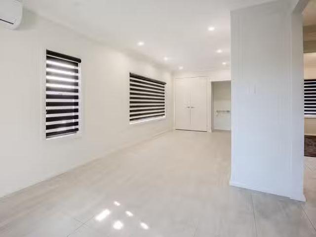 Rental! 22A Winbourne Road, Regentville, NSW 2745