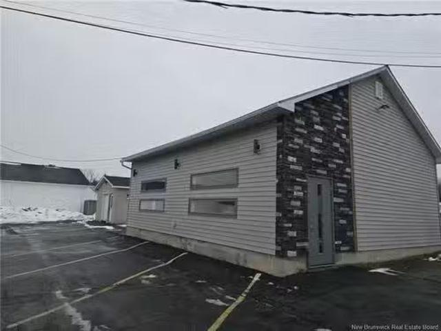 Nice 2313 King George Hwy, Miramichi, NB, E1V 7C2 commercial.