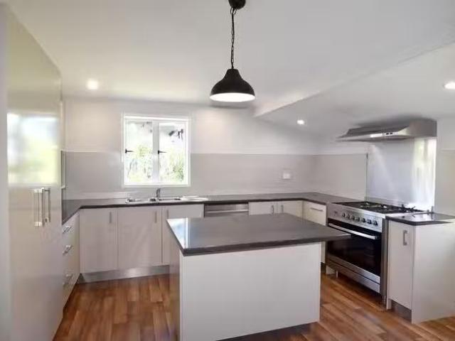Just in! 233 Auckland Street, South Gladstone, QLD 4680