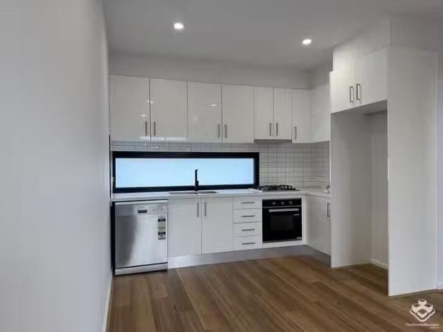 For Rent! 2/36 Burgundy Street, Pascoe Vale, VIC 3044