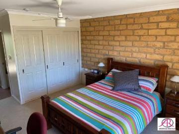 New 2/38 Rocklea Rd, ARMIDALE Apartment for rent Listed by Ar.