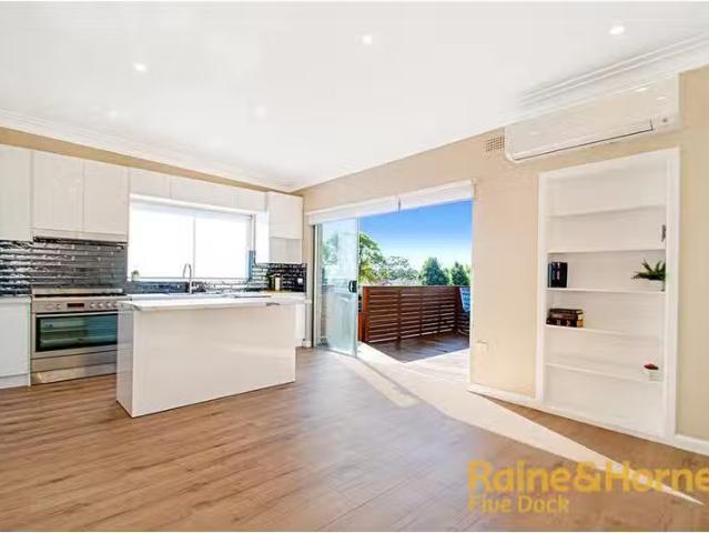 For Rent! 27 Woodlands Road, ASHBURY House for rent Listed by.
