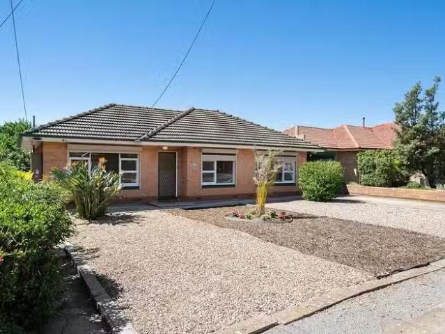 Cozy 27 Deepdene Avenue, Mitchell Park, SA 5043