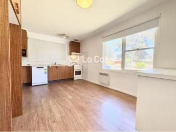 Charming 27 Legge Street, Downer House for rent Listed by Wen.